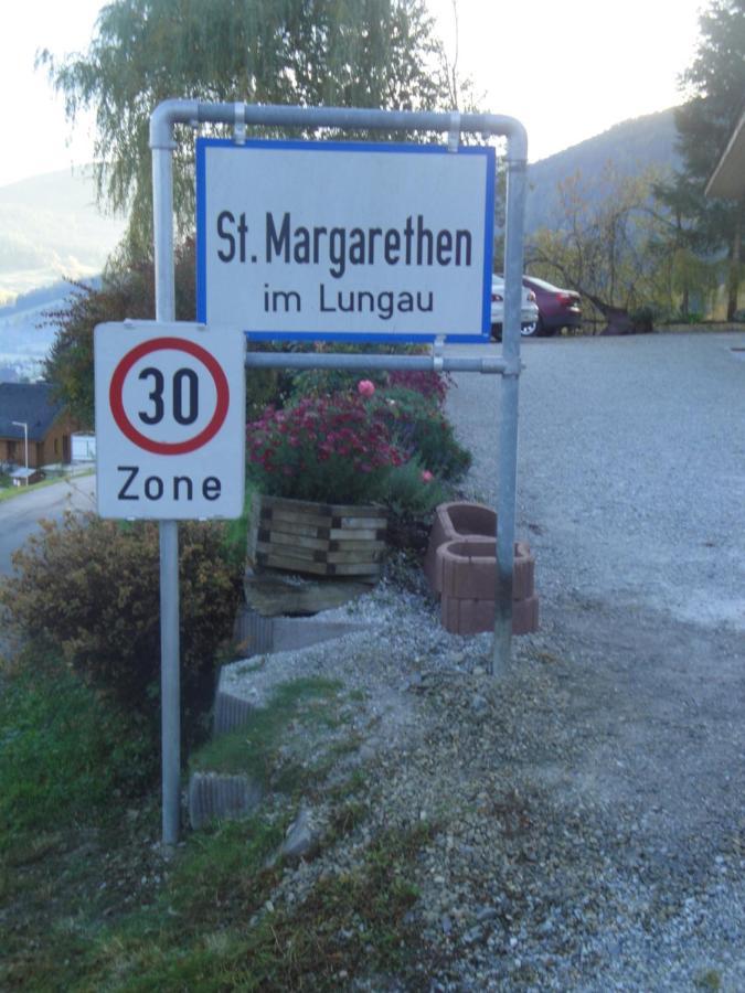 Hotel Pension Schwaiger Sankt Margarethen im Lungau Exterior foto